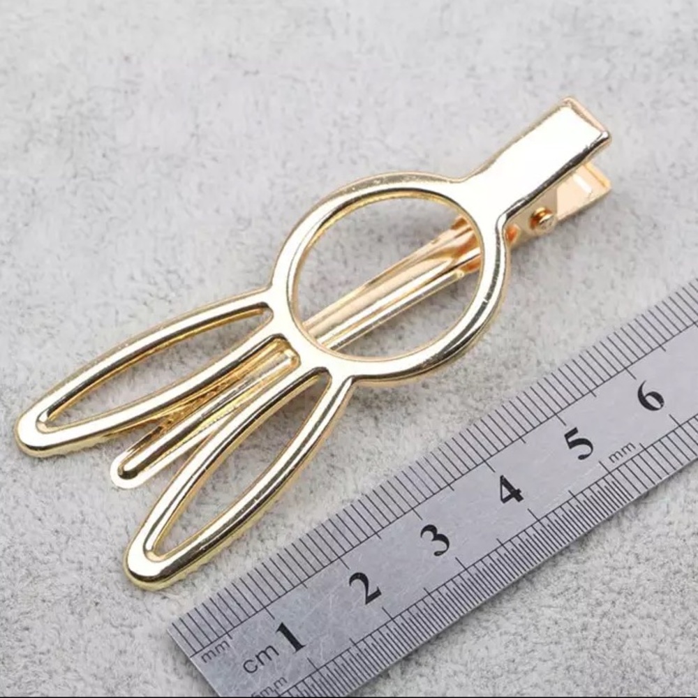 🔴5/$20⚠️𝗖𝗟𝗘𝗔𝗥𝗔𝗡𝗖𝗘⚠️ Bunny Hair Clip NEW - Picture 5 of 12
